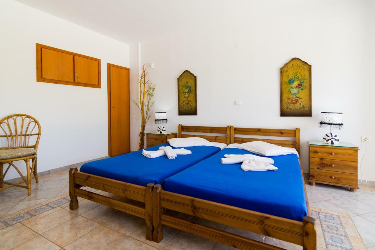 Aris Palace Elia  Luaran gambar