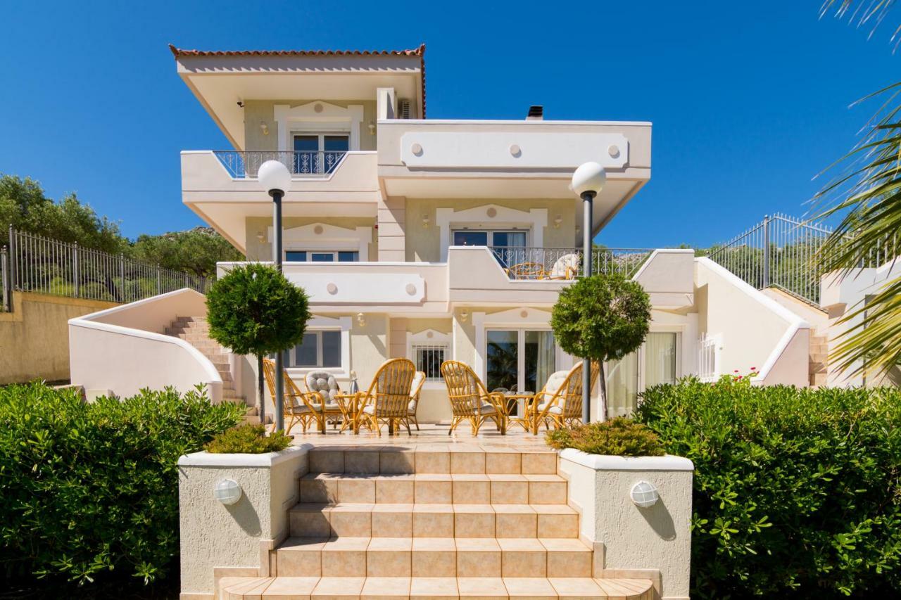 Aris Palace Elia  Luaran gambar